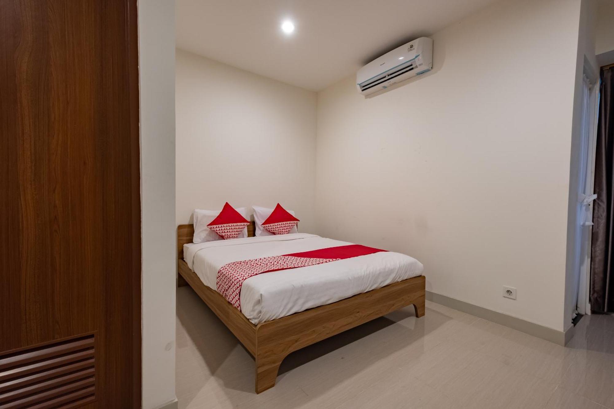 Oyo 2245 Apartment Grand Kamala Lagoon Bekasi Exterior foto